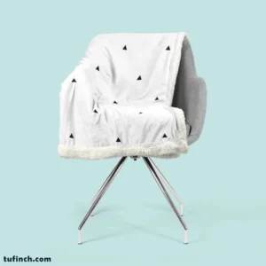 Random Triangle Minimalist Pattern Sherpa Fleece Blanket 2